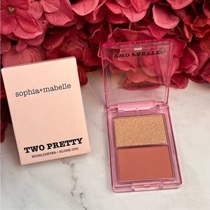 🛍️NEW sophia + maybelle TWO PRETTY Highlighter/Blush.